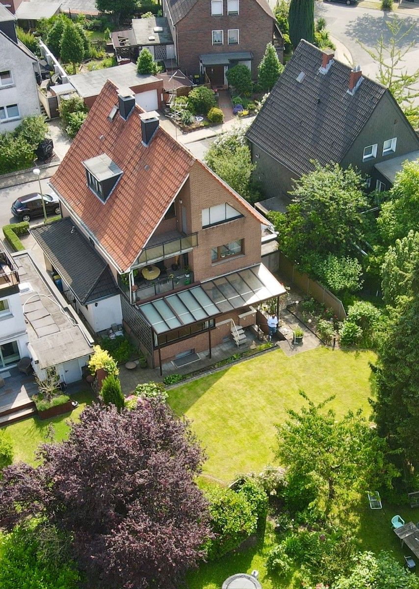 Charmantes Ein-/Zweifamilienhaus in Essen Bergerhausen mit vielfältigen Möglichkeiten – Bild 1