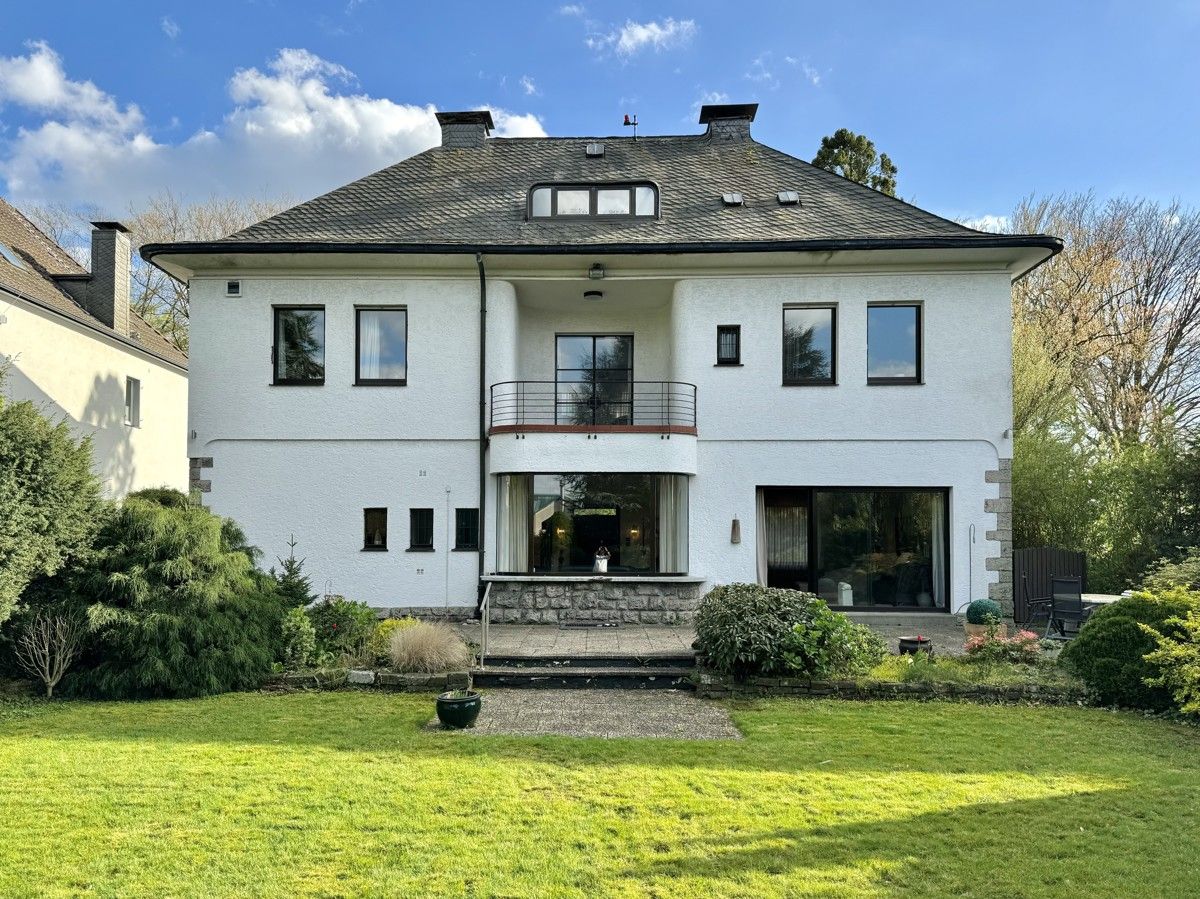 Repräsentative Stadtparkvilla im Herzen von Bochum – Bild 3