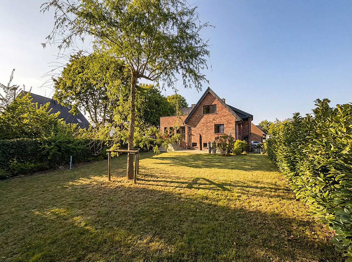 Stilvoll saniertes Einfamilienhaus in bester Lage von Kempen-St. Hubert