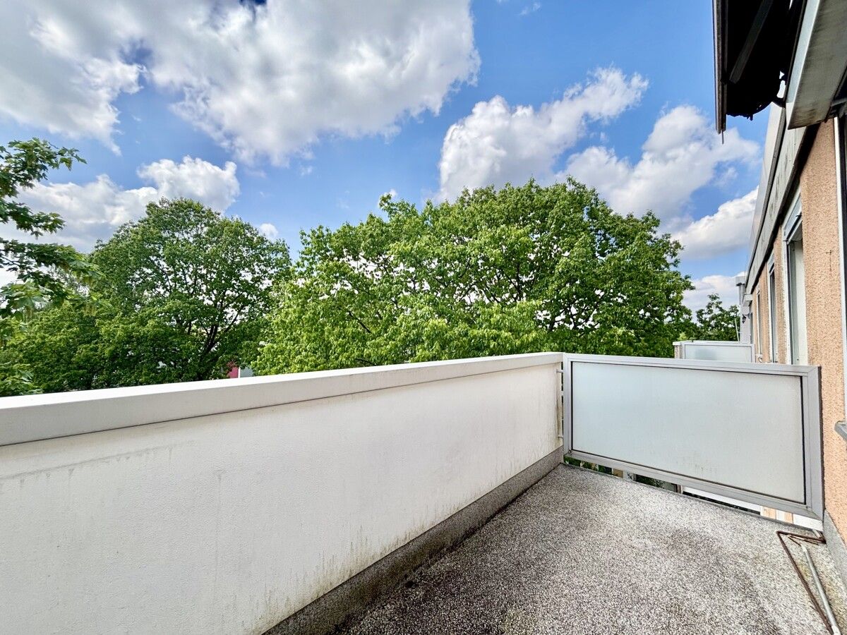 Attraktive 3-Zimmer-DG-Wohnung in Höntrop – gepflegt, renoviert & sofort bezugsfrei – Bild 8
