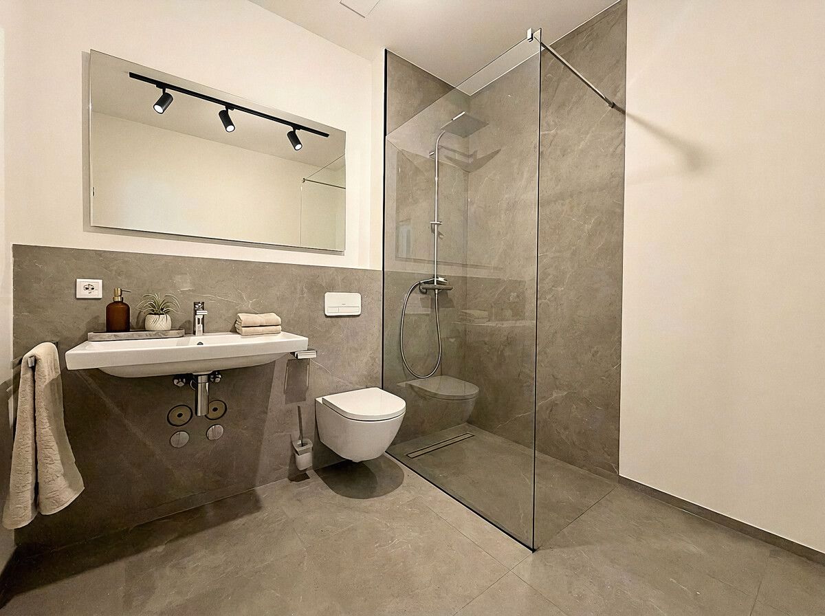 Exklusive Parklage – Luxuswohnung in Toplage – Bild 4