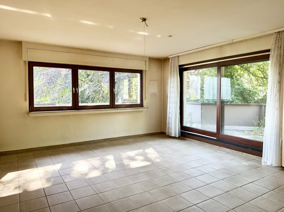 Großzügige Maisonettewohnung am Stadtgarten mit 2 Balkonen und Tiefgaragenstellplatz – Bild 2