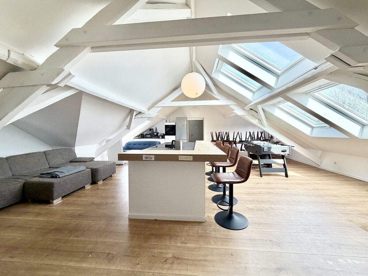Riesige Wohnung mit historischem Kern ! – Bild 9