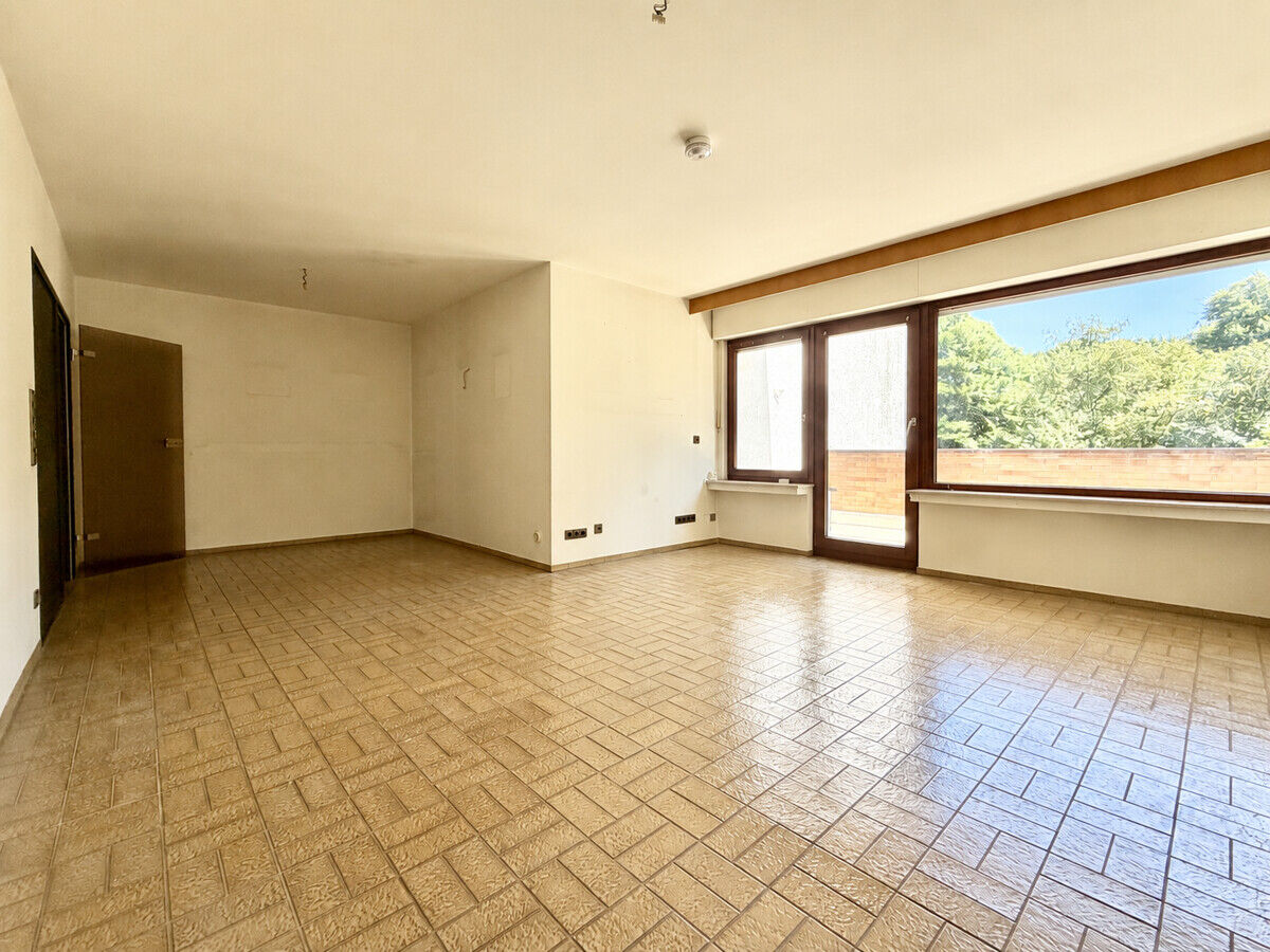 3 Zimmer Wohnung mit Potenzial, zwei Balkonen und zwei Stellplätzen direkt am Wiesental – Bild 4