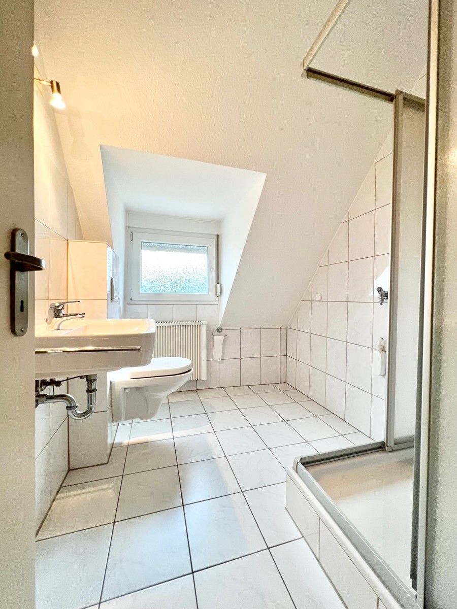 Top renovierte Dachgeschosswohnung in Bochum-Höntop – Bild 8