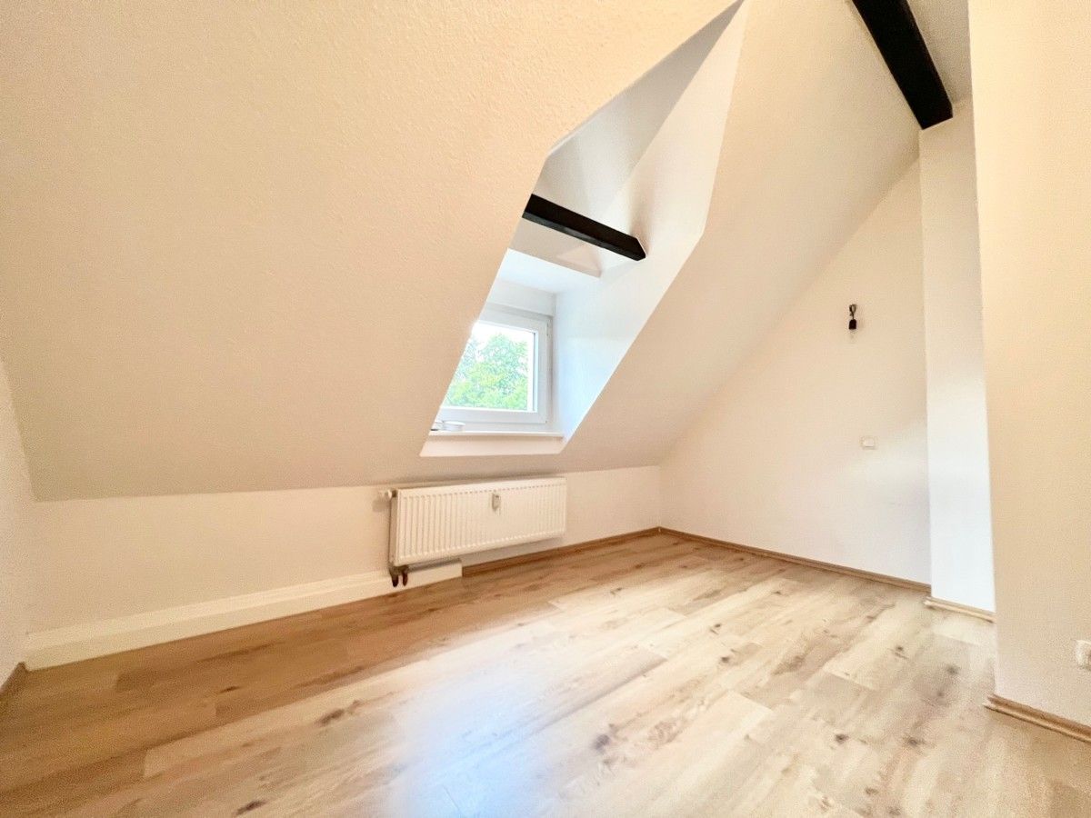Top renovierte Dachgeschosswohnung in Bochum-Höntop – Bild 7