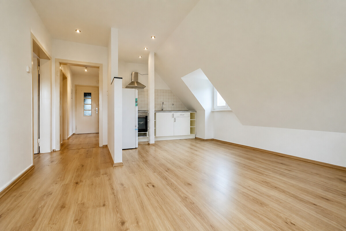 Top renovierte Dachgeschosswohnung in Bochum-Höntop