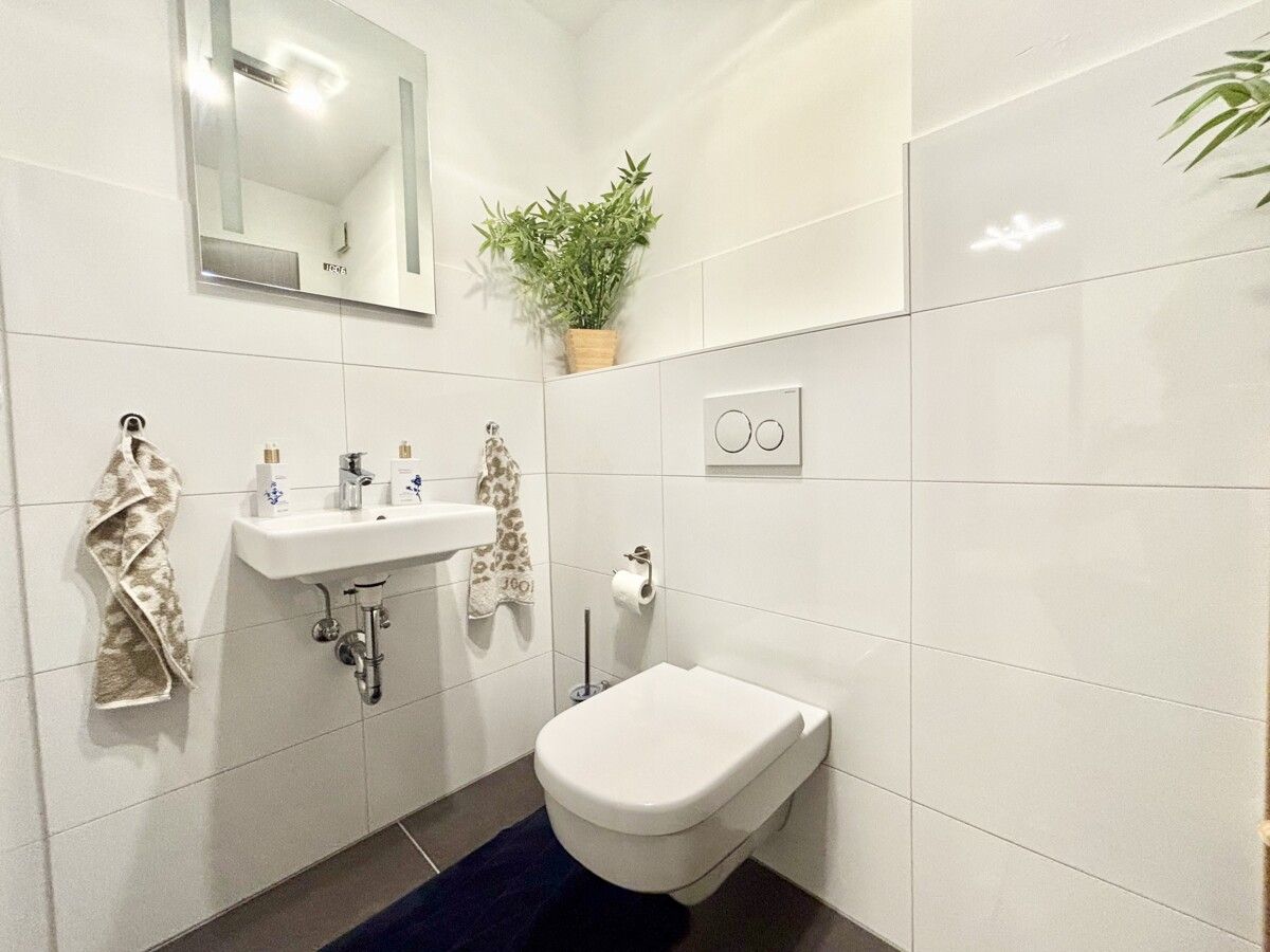 Moderne 2,5 Zimmer in Eppendorf mit Loggia und Blick ins Grüne – Bild 23