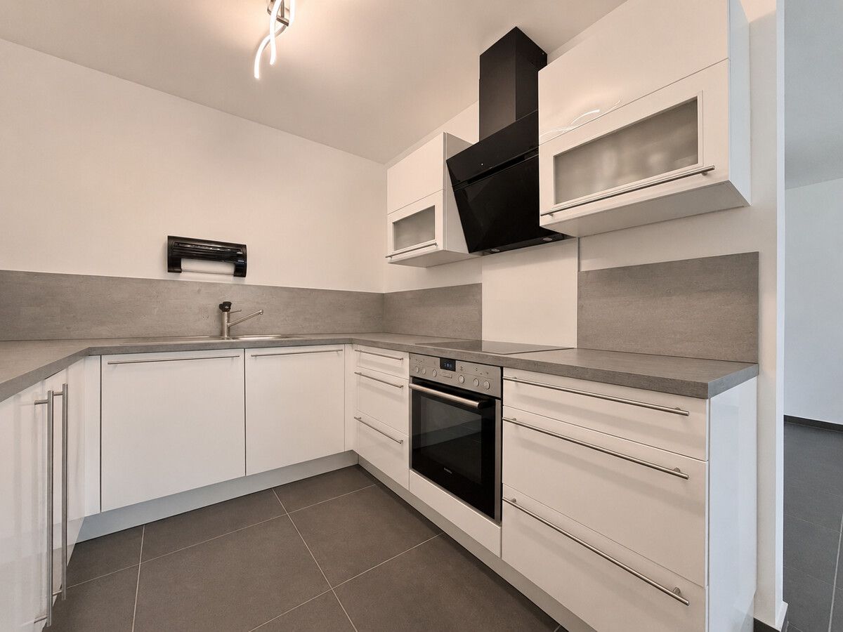 Moderne 2,5 Zimmer in Eppendorf mit Loggia und Blick ins Grüne – Bild 8