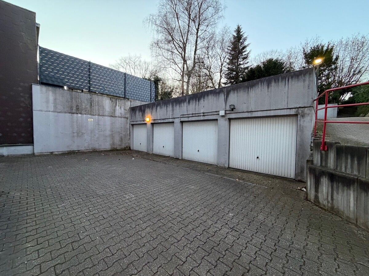 Vermietete Dachgeschosswohnung mit Balkon, Aufzug und optionaler Garage in Bochum-Höntrop – Bild 6