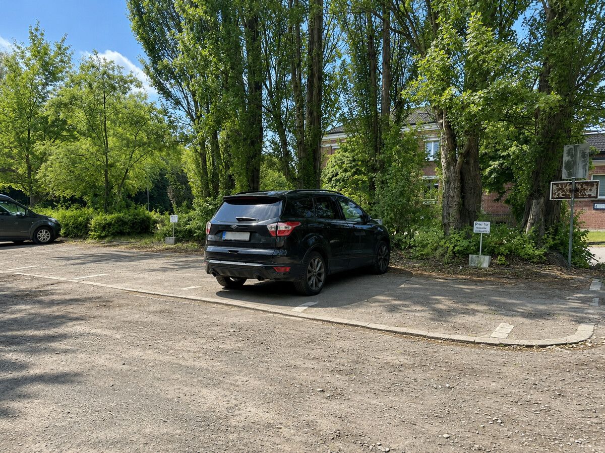 Repräsentative Gewerbeeinheit mit Außenbereich und fünf Stellplätzen in Wattenscheid – Bild 11
