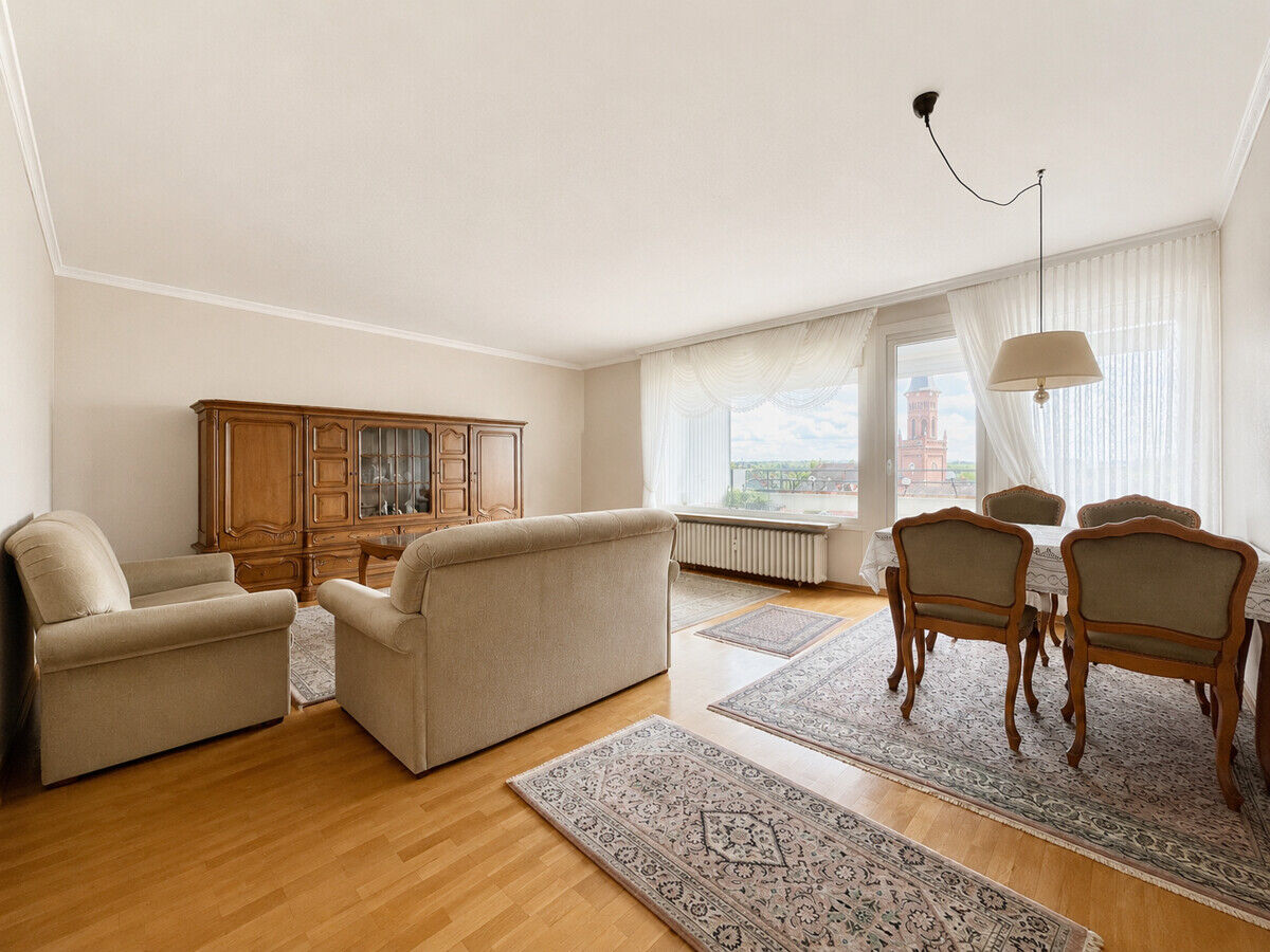 Komfortables Wohnen mit Weitblick und Tiefgaragenstellplatz, Bild 3