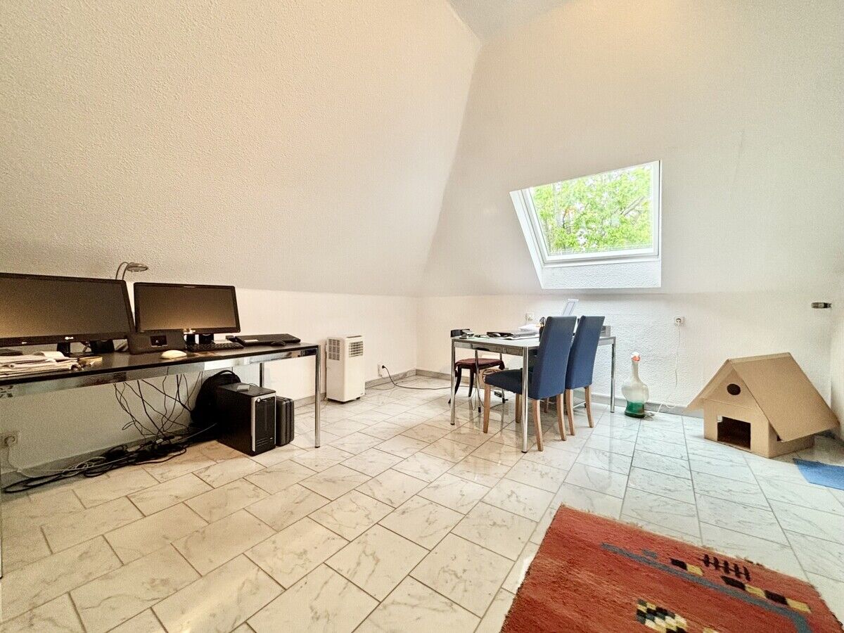 Wohnen über den Dächern von Bochum Stiepel mit Garten und traumhafter Aussicht – Bild 12
