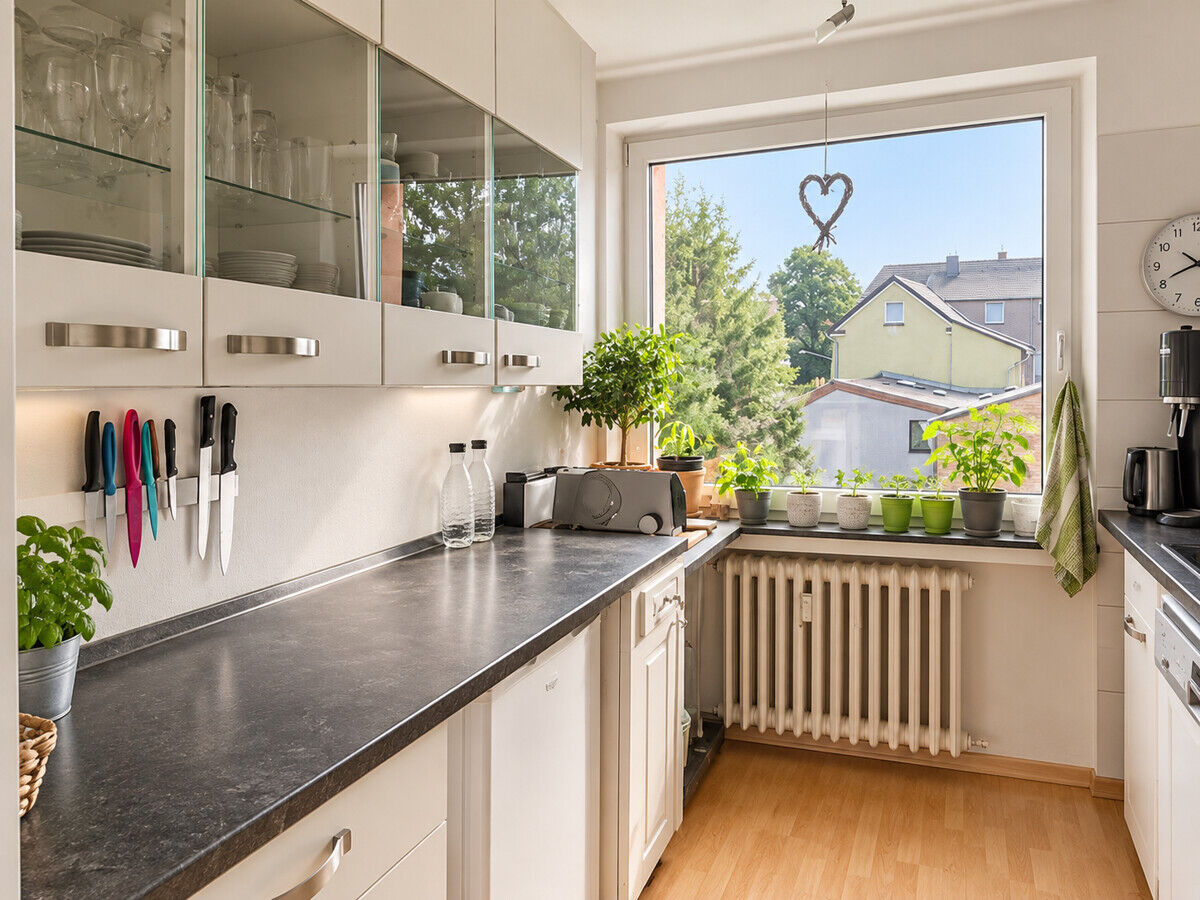 Charmante 2 Zimmer Dachgeschosswohnung mit Einbauküche in Bo-Eppendorf – Bild 4