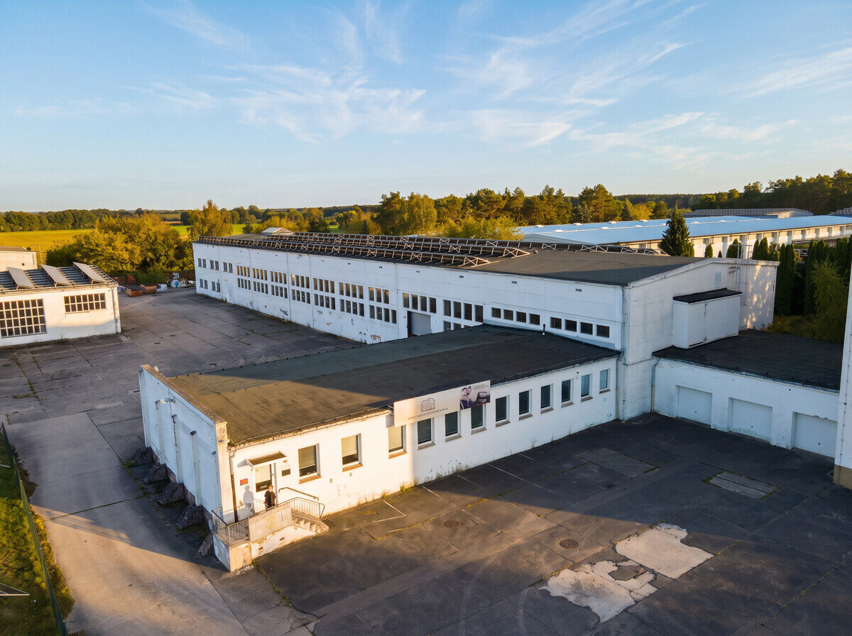 1.453 m² Lagerhalle mit Büro für nur 2.990 € mtl. | Logistikpark zwischen Hamburg & Berlin, Bild 1