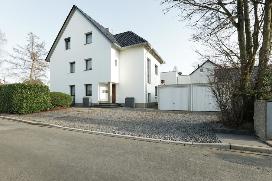 Stilvoll modernisiertes Zweifamilienhaus, Bochum Wattenscheid