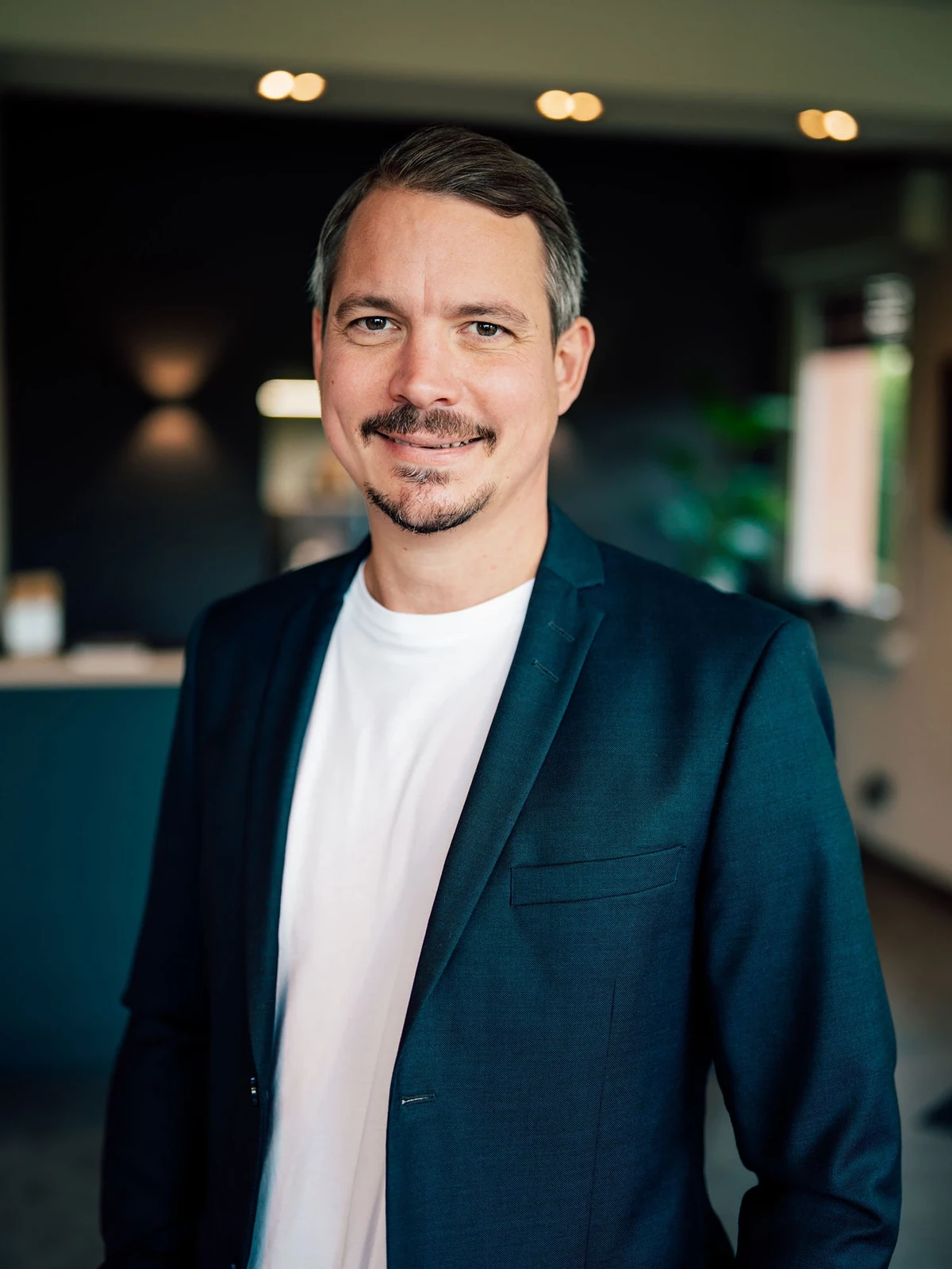 Portraitbild von Robert Brockhaus
